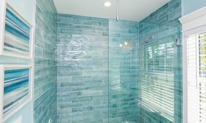 House, 3 Bedrooms | Bathroom