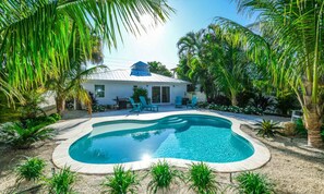 House, 3 Bedrooms | Pool