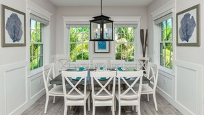 Ferienhaus, Mehrere Betten | Essbereich im Zimmer