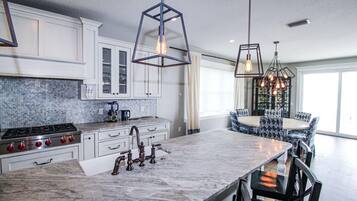 House, 5 Bedrooms | Private kitchen | Fridge, microwave, stovetop, dishwasher