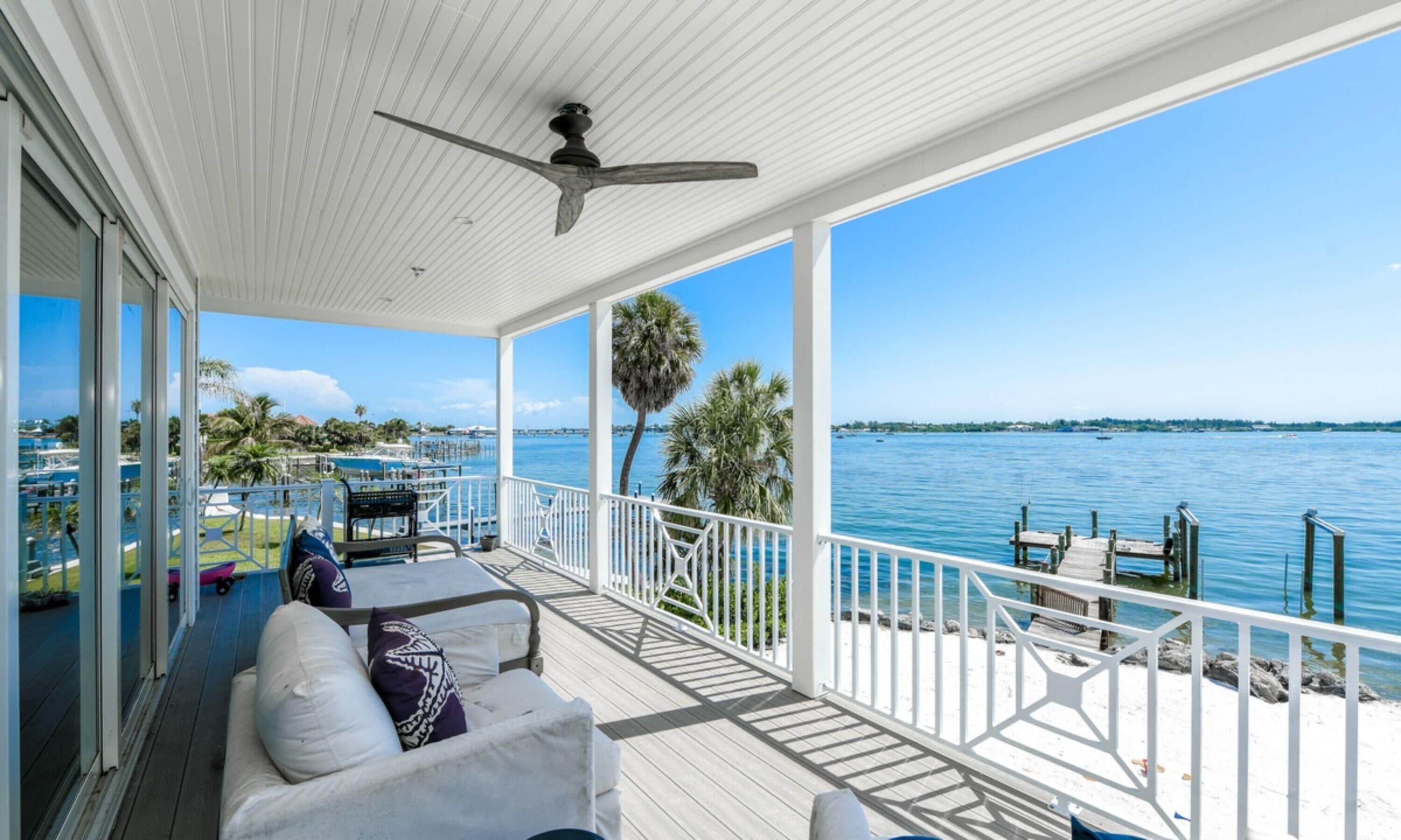 獨棟房屋, 5 間臥室 | 客廳 | 36-吋電視，提供有線頻道