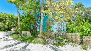 House, Multiple Beds | Property grounds