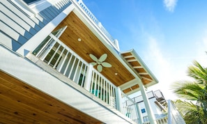 House, 4 Bedrooms | Exterior