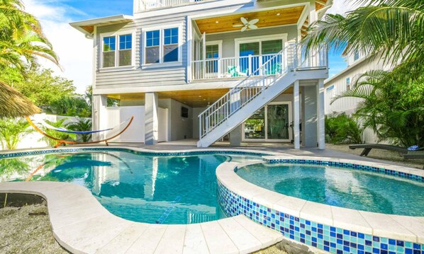 House, 4 Bedrooms | Exterior