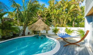House, 4 Bedrooms | Pool