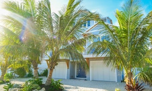 House, 4 Bedrooms | Exterior