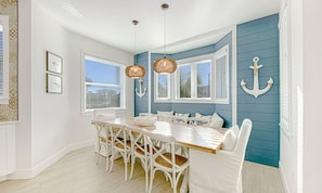 House, Multiple Beds | In-room dining