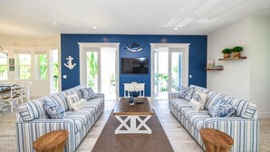 Casa, 5 quartos | Sala de estar