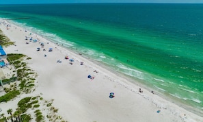 Casa, varias camas | Playa