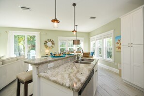 6 bedrooms - Pearl Beach by AMI Locals (Holmes Beach)