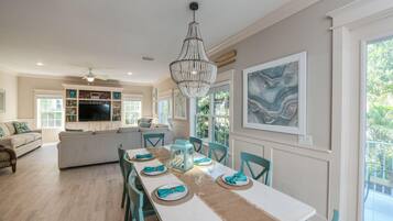 Casa, varias camas | Restaurantes