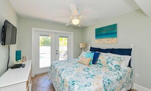 Room - Sunrise Shore by AMI Locals (Anna Maria)