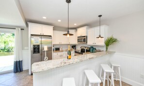 House, 5 Bedrooms | Private kitchen | Fridge, microwave, stovetop, dishwasher