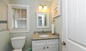 Bathroom - Sunrise Shore by AMI Locals (Anna Maria)