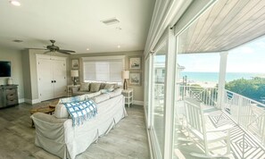Room - The Ritz by AMI Locals (Holmes Beach)