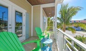 Rumah, 6 kamar tidur | Balkon