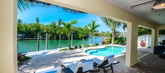 Paradise on Pine by AMI Locals