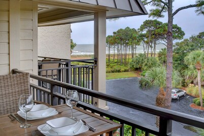 Awesome Ocean View! Coligny Area! Updated and CLEAN 1 Bedroom! #380