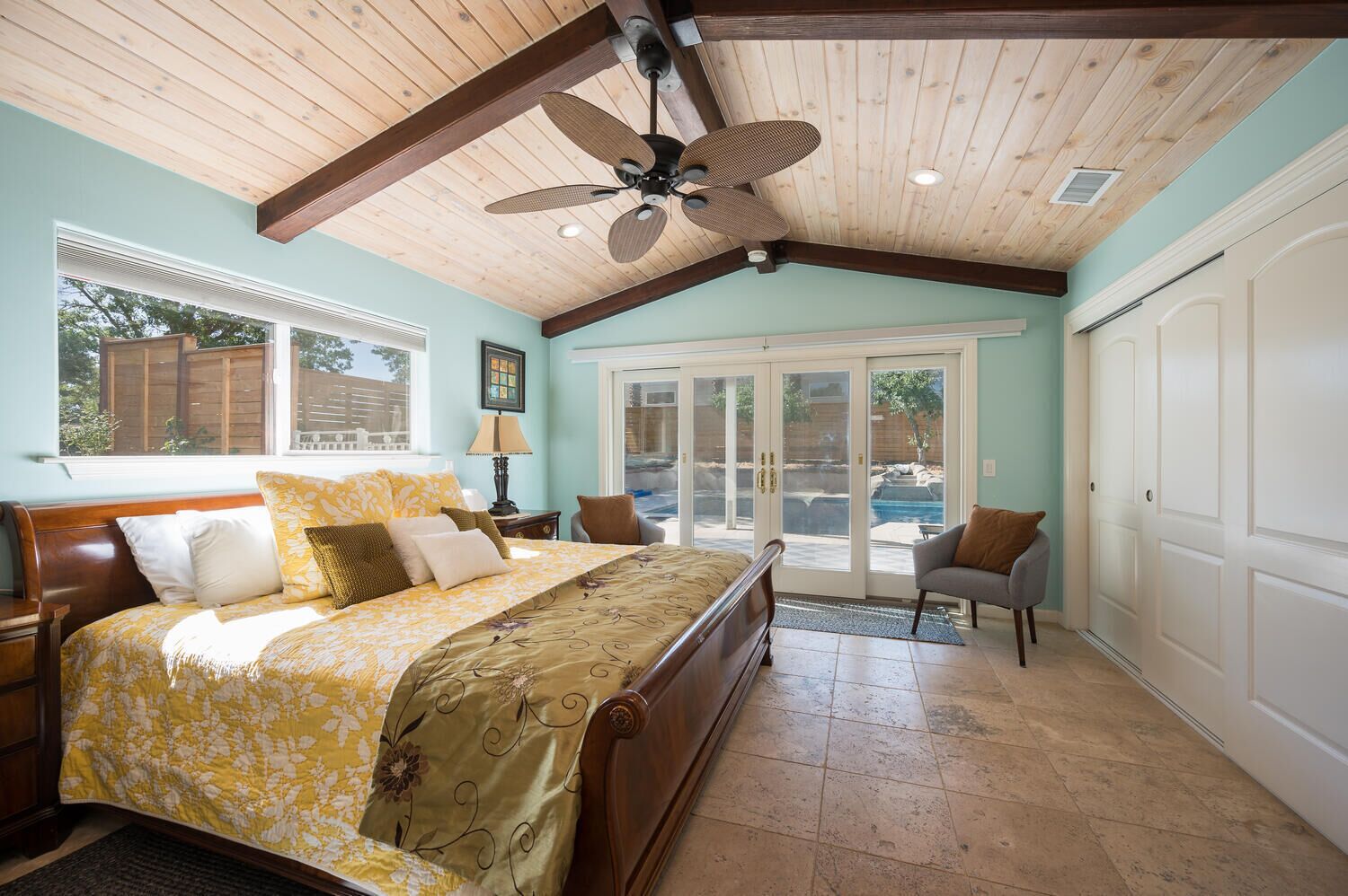 Enjoy a relaxing getaway in Wine Country!