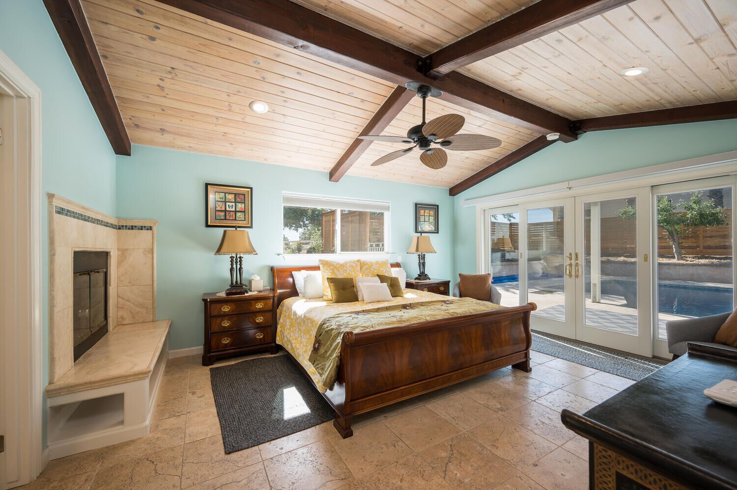 Enjoy a relaxing getaway in Wine Country!