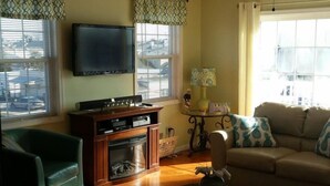 Stereo - Nw2300 New Jersey Ave-301 (North Wildwood)