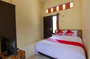 Room - OYO 3027 Griya Temenggungan Syariah (Pamekasan)