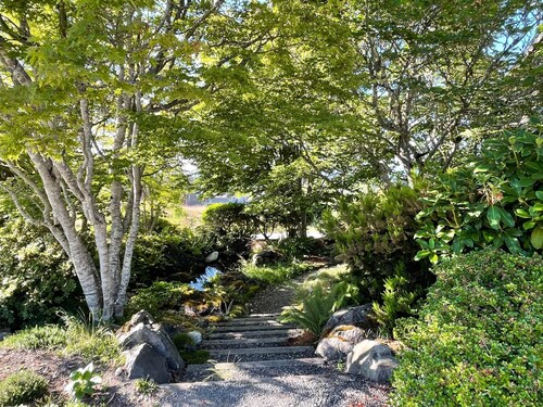 Oceanview | Big Deck | Modern Home - Crash Pad BnB