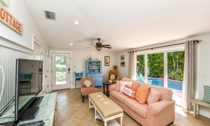 Maison, 2 chambres | Coin séjour