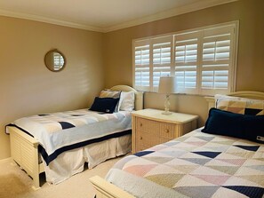 2 Schlafzimmer, Schreibtisch, Bügeleisen/Bügelbrett, kostenloses WLAN