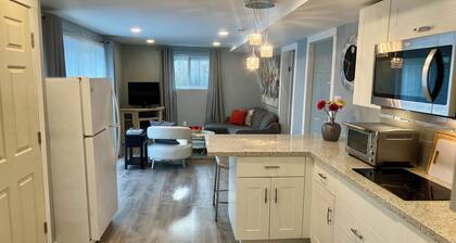 Starlight Poolside ~ 1 bedroom suite