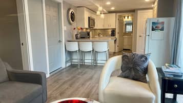 Télévision à écran plat, cheminée, Netflix, services de streaming