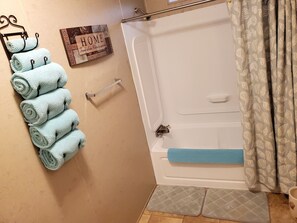 Towels, soap, shampoo, toilet paper