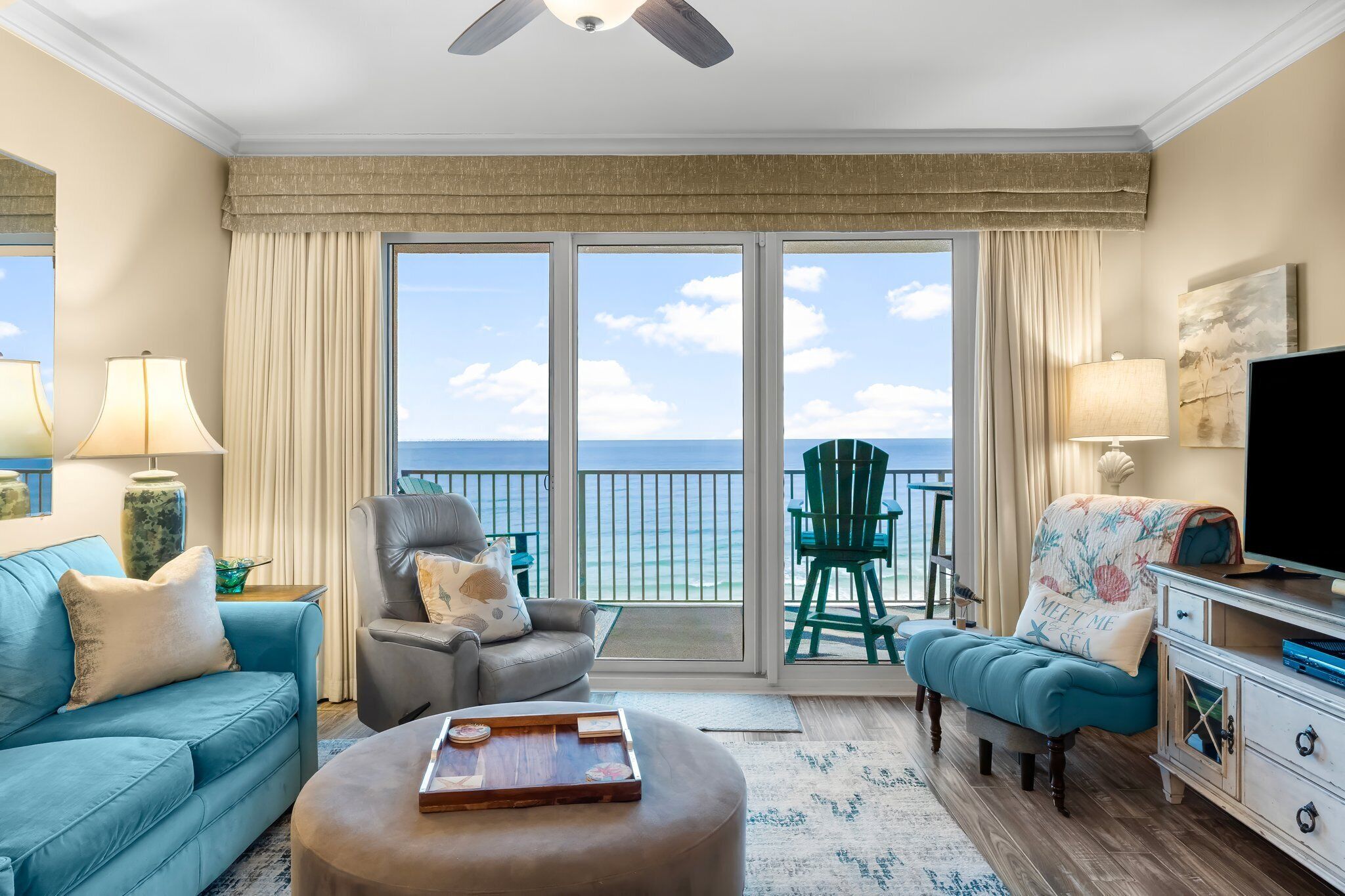 Smart TV, videojuegos, reproductor de DVD y libros 