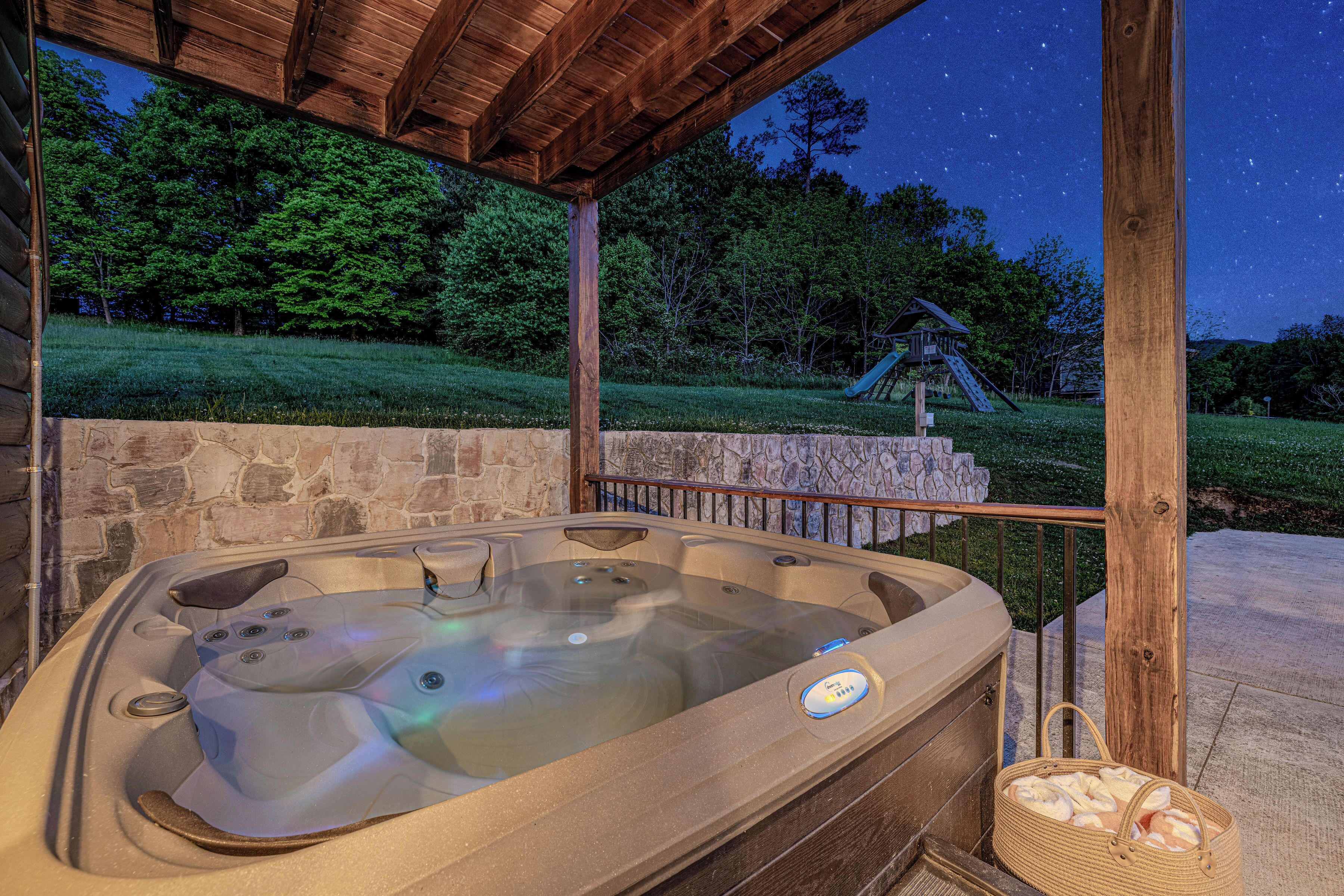 Outdoor spa tub