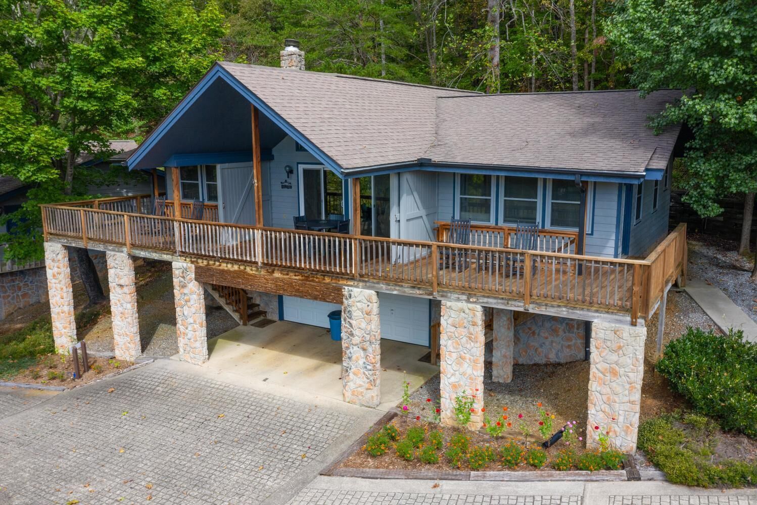 Springdale Bluebird Villa Lodging