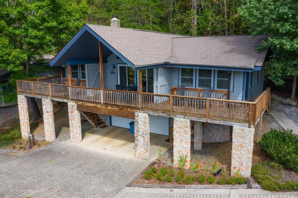 Springdale Bluebird Villa Lodging