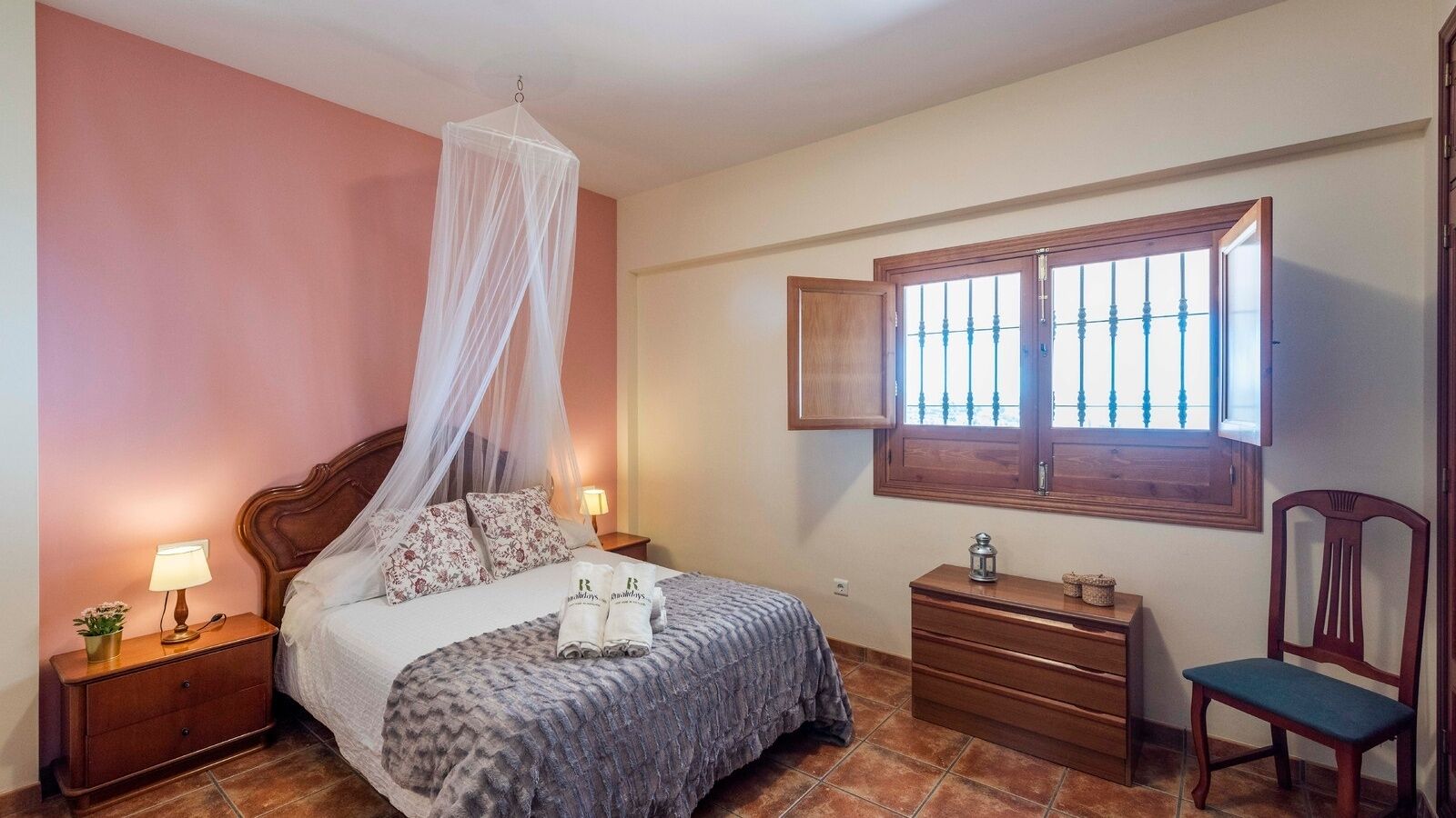 Casa Rural Las Hermanas  Sayalonga by Ruralidays