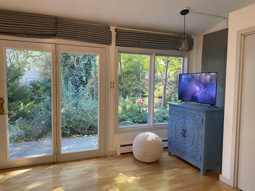 Downtown Paonia-cozy & quaint home