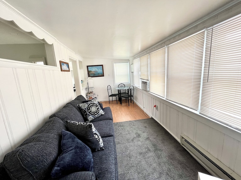 Avalon Beach Block With A Pool: 1 Bedroom - Avalon, NJ