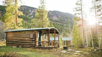 Snug Cabin | Bed sheets