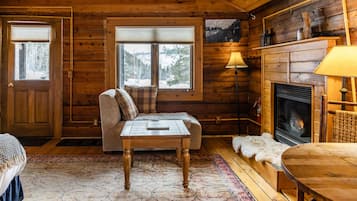 小屋, 1 张大床, 山景 (McGee) | 床单