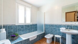 Badewanne, Haartrockner