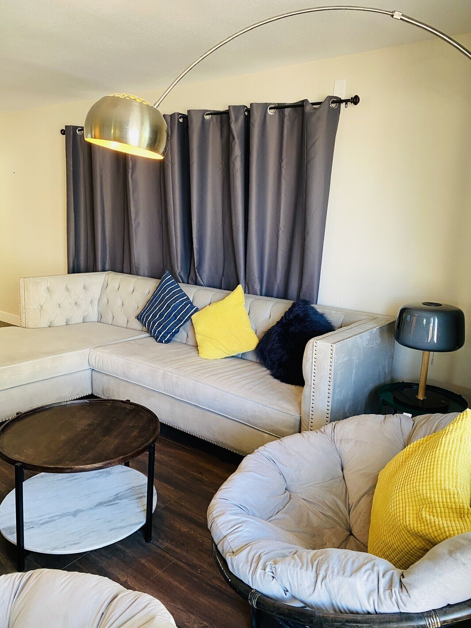 Modern Ranch 7 Bedroom House close to strip