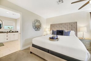 7 chambres, coffres-forts dans les chambres, fer et planche à repasser