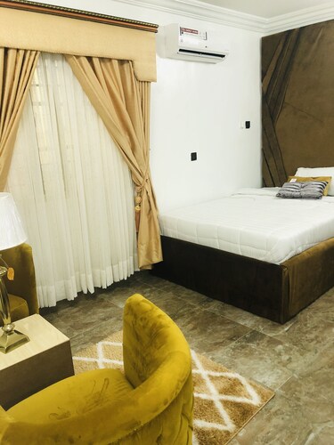 All roomS en-suiteJacuzzi and sauna