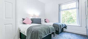Chorley 3BR House | Ideal for Families & Contractors | Long Stays Welcome