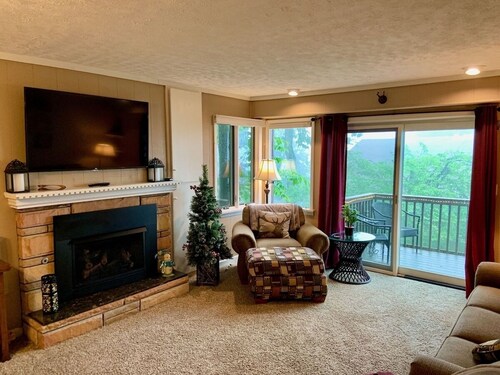 Mountain Song - Villa with a View 