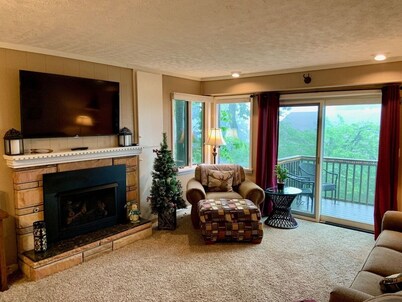 Mountain Song - Villa with a View 