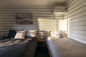 Maison, 3 chambres (Self Contained Lodge) | Minibar, coffre-fort, décor unique, ameublement unique