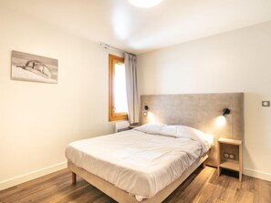 1 bedroom, free WiFi - Sleeps 6! Mountain Escape in Valmorel | 1BR Apt (Doucy)